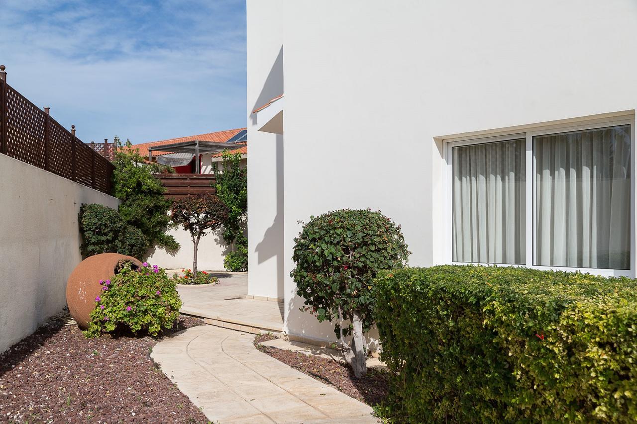 Coral Bay Sunbeam Villa Dış mekan fotoğraf