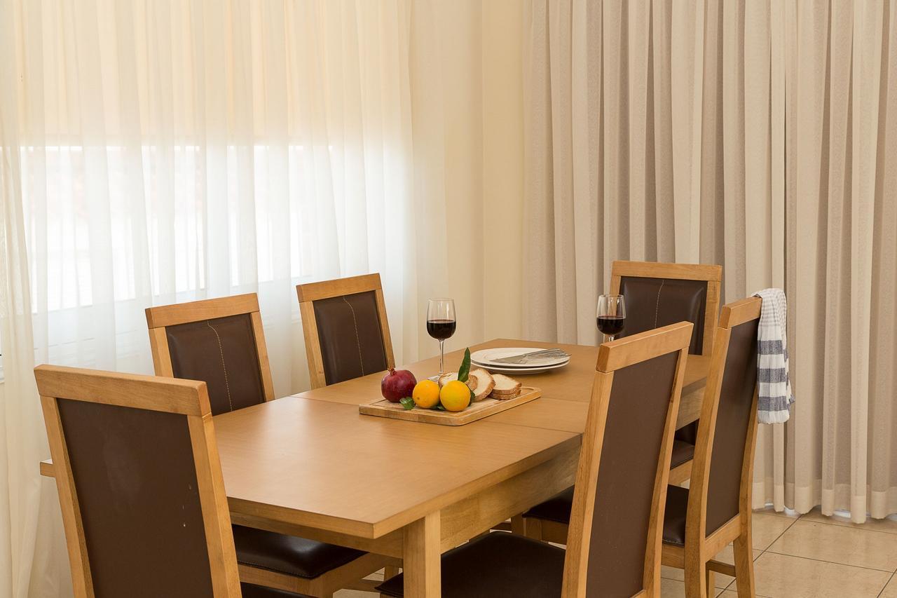 Coral Bay Sunbeam Villa Dış mekan fotoğraf